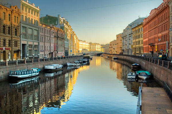 russie-saint-petersbourg-canal